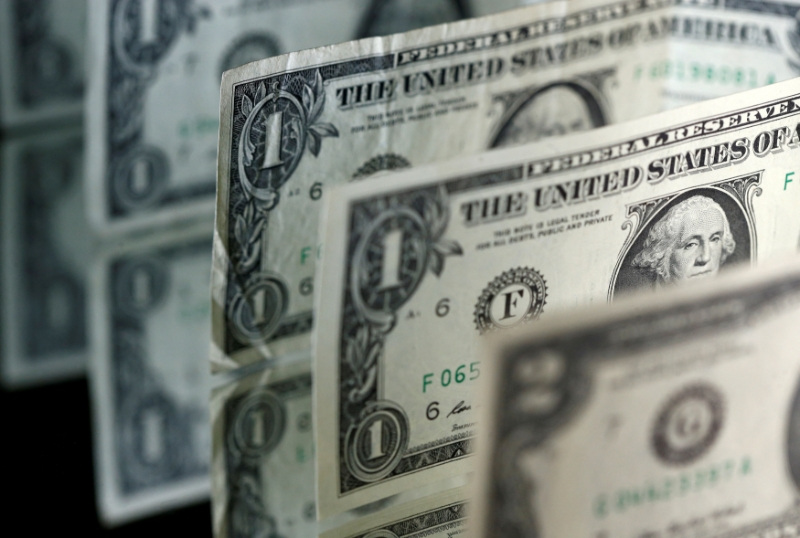 Capa: Brasil planeja venda de títulos em euros com vencimentos de 4, 7 e 10 anos, diz IFR